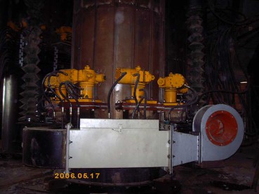 Electrode pressure discharge cylinder and electrode heating fan