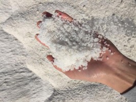 Large granule industrial salt