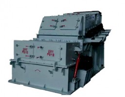 Screening and crushing machine