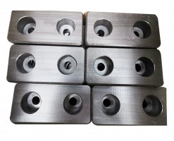 black uhmwpe wearing slide blocks